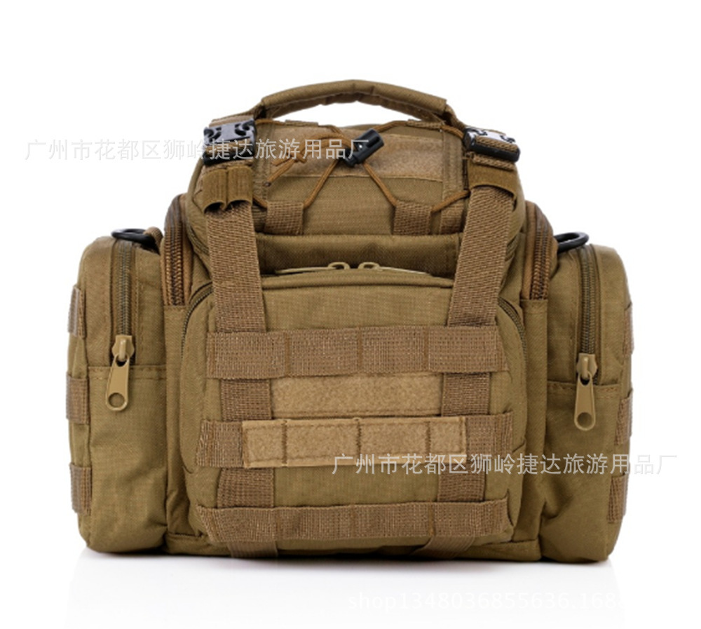 Molle 's one-shoulder-backed 다목적 레크리에이션 스포츠 모터 troupe.