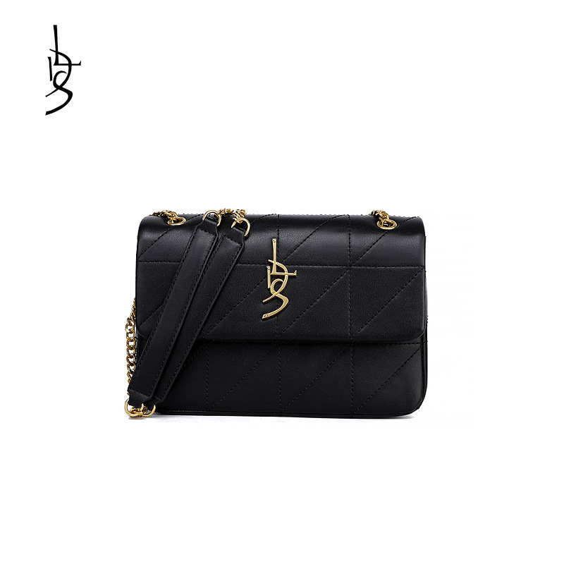 2022, the new one-shoulder-slash-chain bag, the short-toucher, the one-shoulder bag.