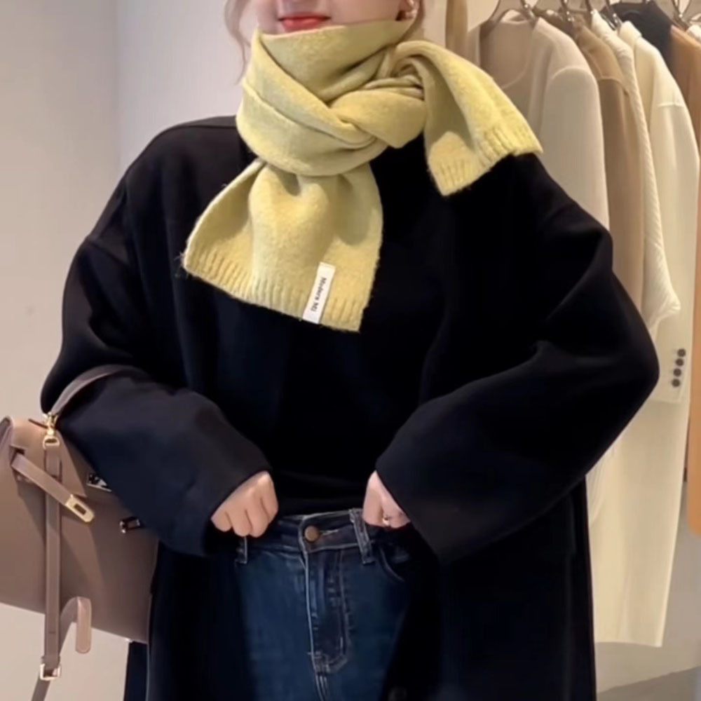 2022 Korean knitted scarf girl Ins is about the same color as a warm and leisure student in winter.