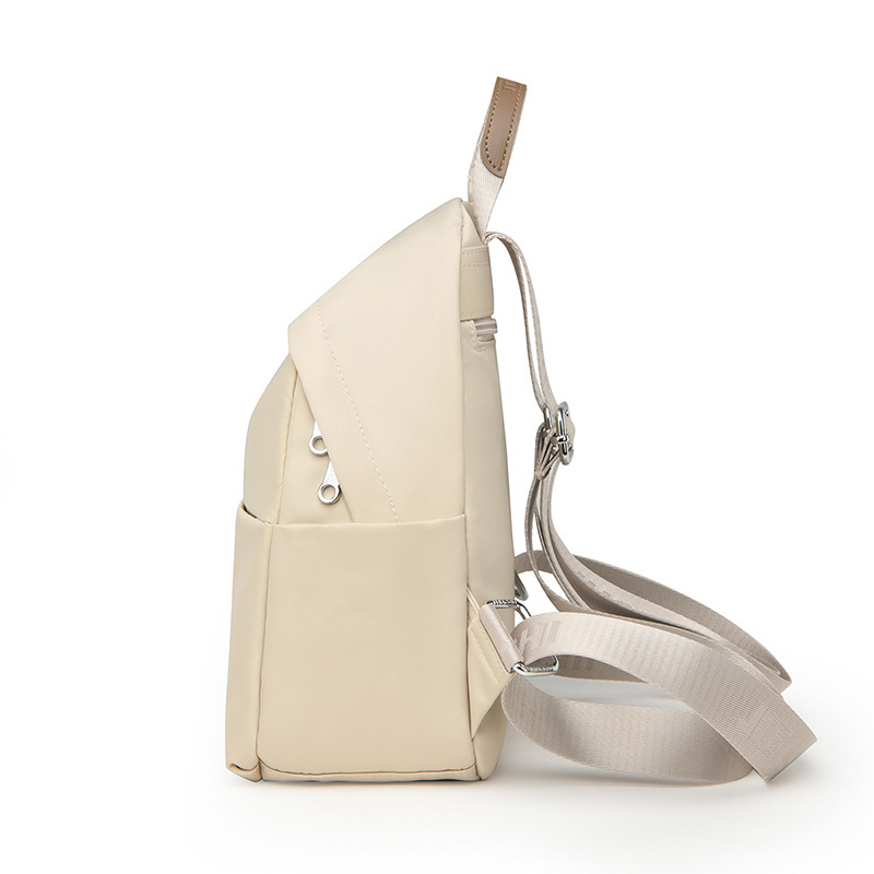 The new lady double-shouldered the flow-proof nylon-packed, high-capacity commuting trip for students' bags.