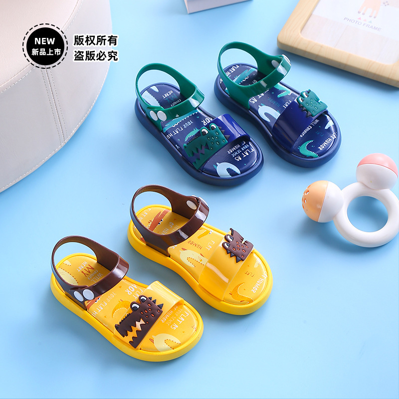 Tùy chỉnh giày cho mùa xuân mới và mùa hè của trẻ em để mang giày hoạt hình trẻ con.