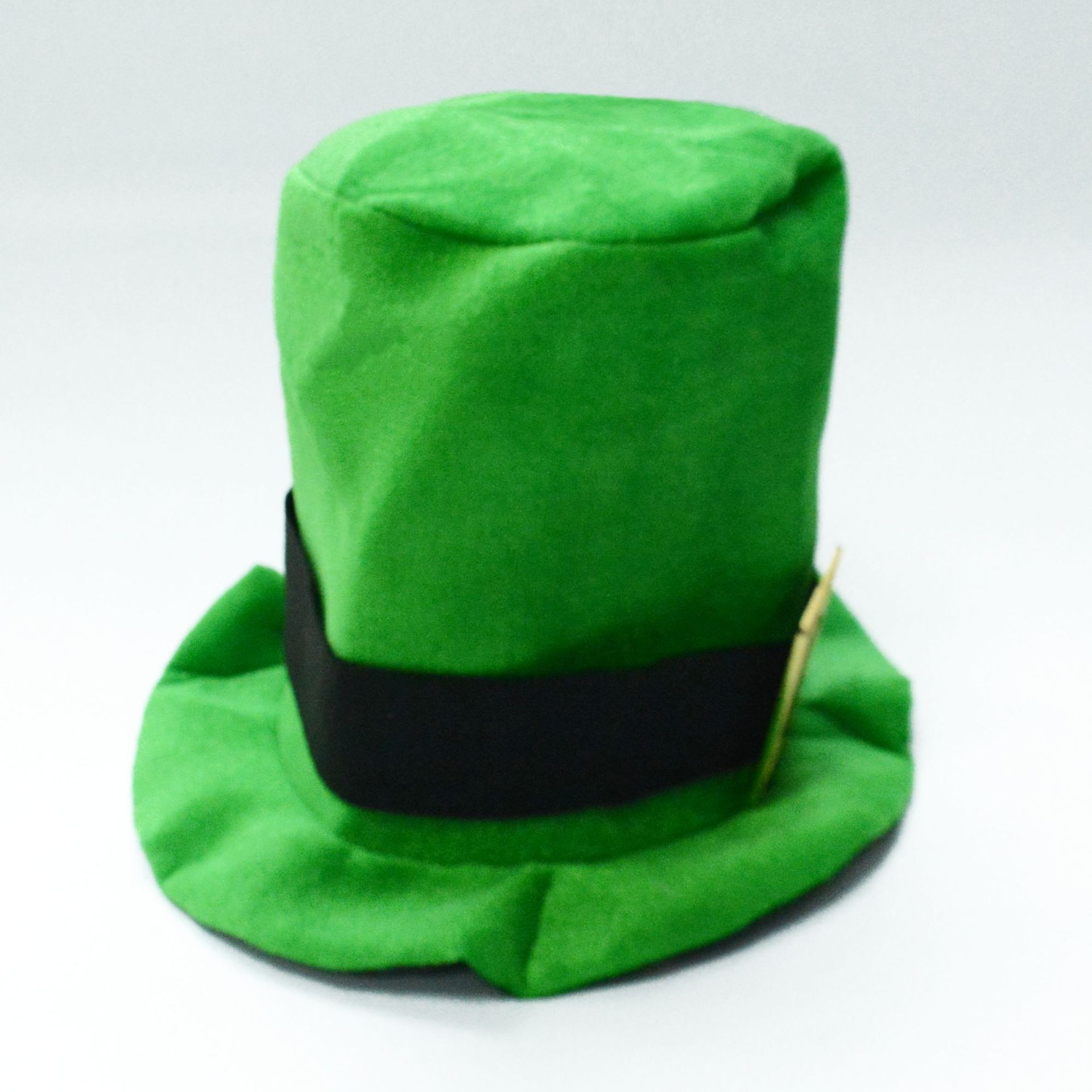 St. Patrick's Hat, một thợ điện Amazon.