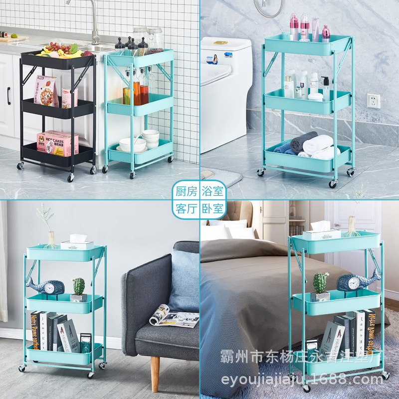 Những cái giá khởi động kiểu bếp nhỏ với nhiều lớp không có bánh quy trong phòng khách.