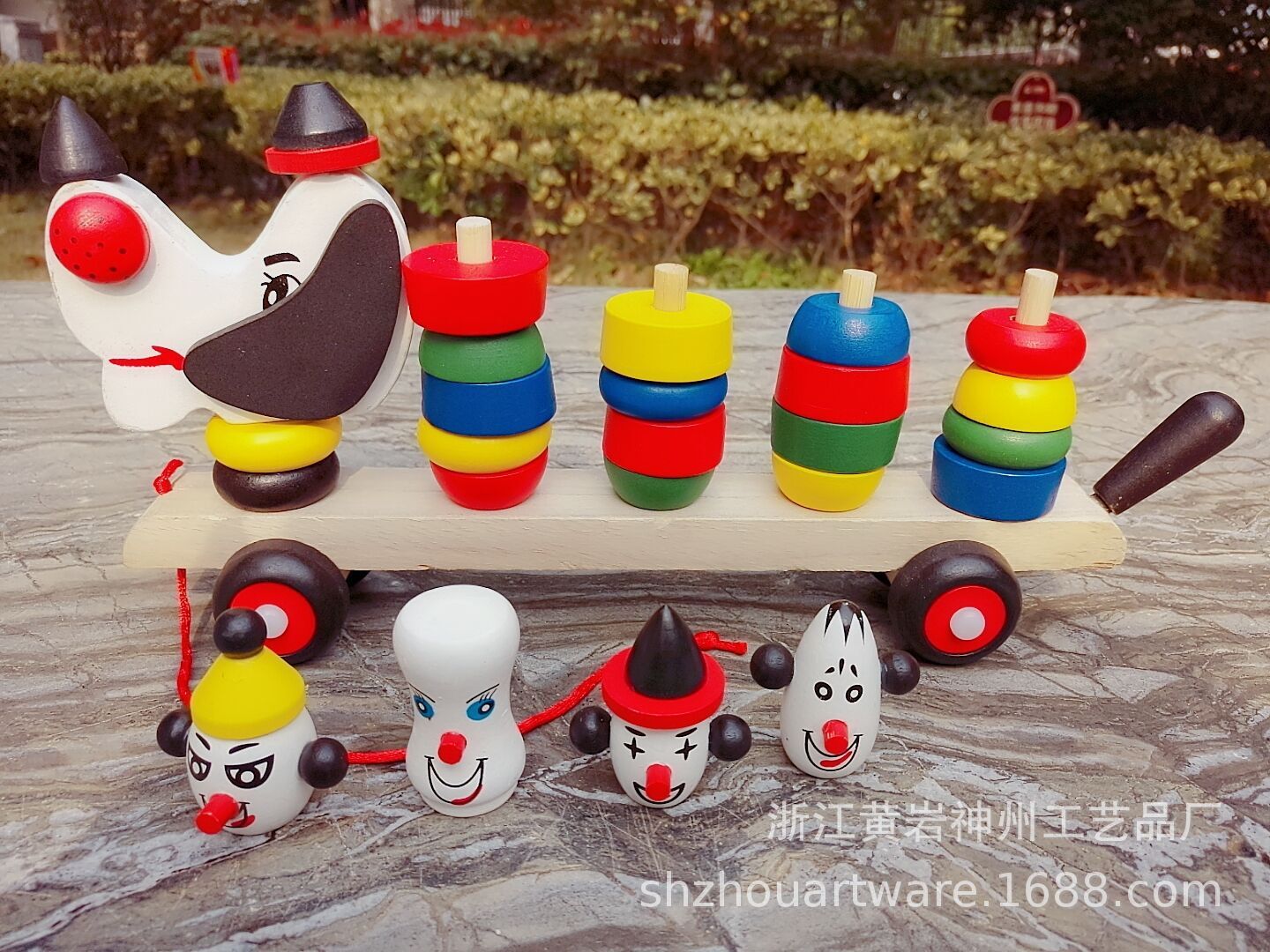 A substitute for a birthday gift decoration for a wooden puppy toy train creative craft.