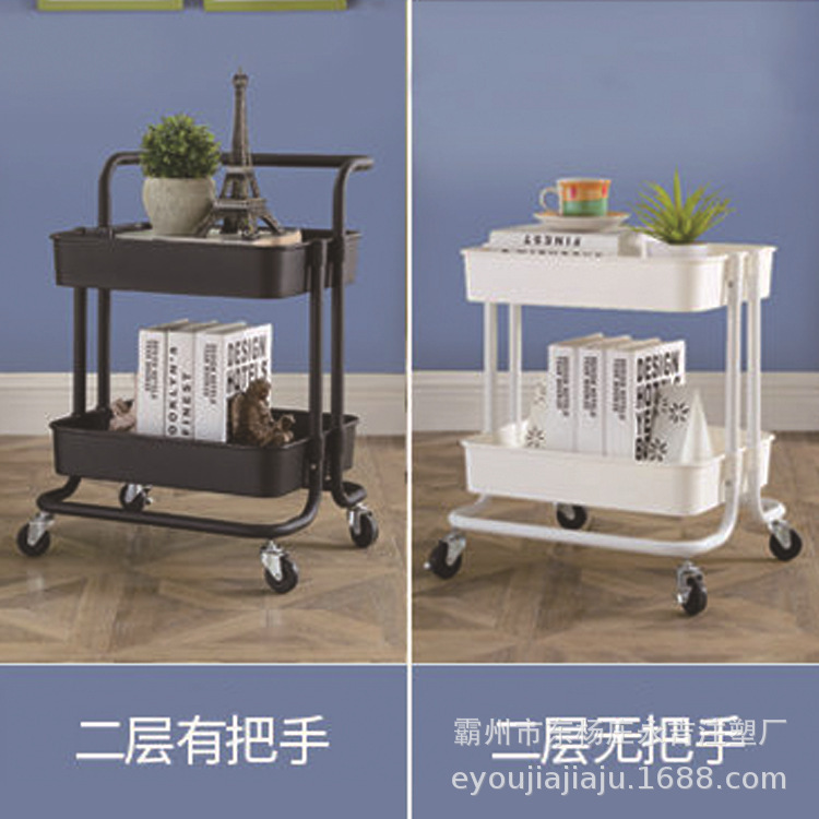 Một thợ làm tóc cho sản phẩm của một đứa trẻ có thể di chuyển một cái tủ đựng bếp đa tầng.