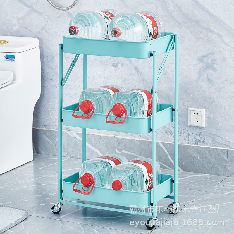 Những cái giá khởi động kiểu bếp nhỏ với nhiều lớp không có bánh quy trong phòng khách.