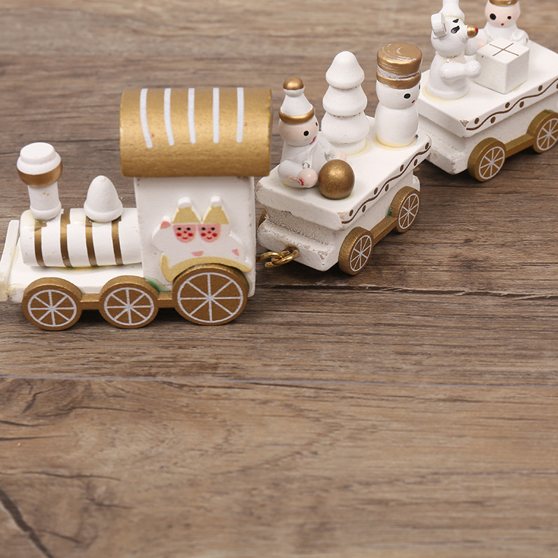 New Christmas Decoration mini-train gift for the four-fest child's birthday.