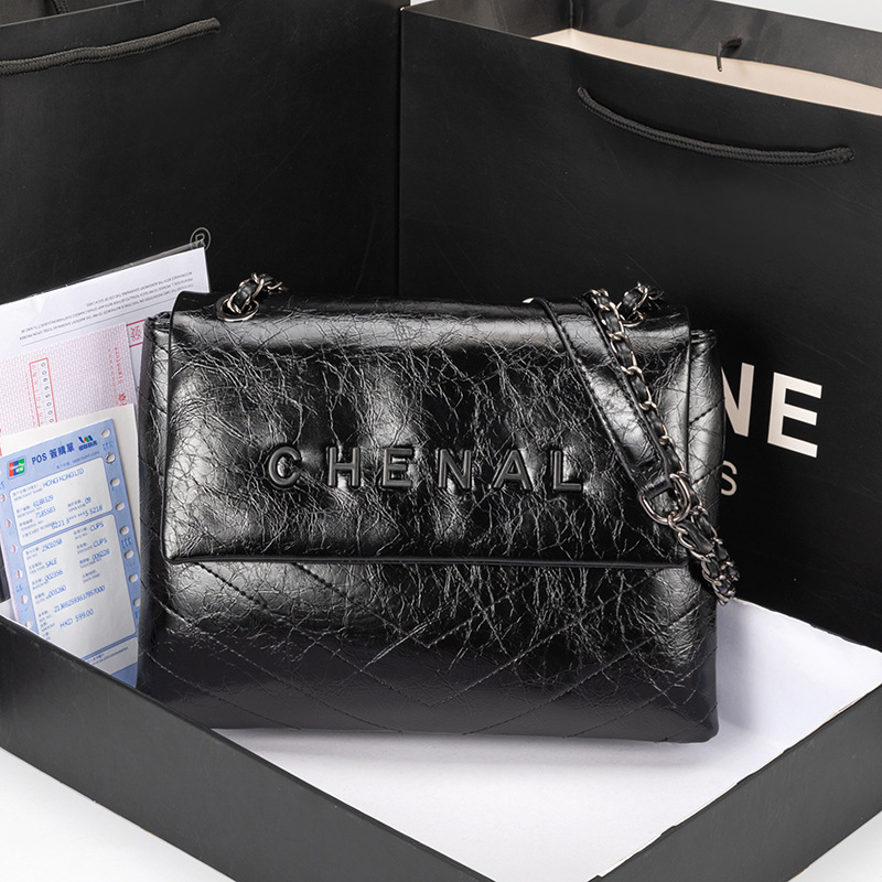 Fudge bag girl 2023, new vagrancy bag, one-shoulder-slashed waxed mail bag.