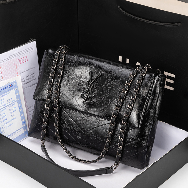 Fudge bag girl 2023, new vagrancy bag, one-shoulder-slashed waxed mail bag.