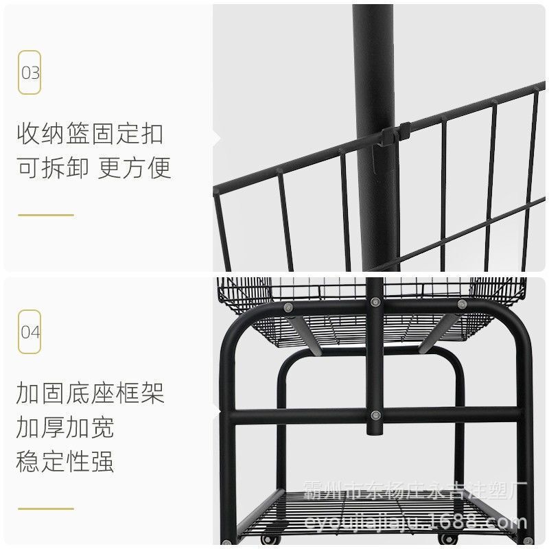 Một chiếc mũ phủ đơn giản cho việc sử dụng đa chức năng điện thoại của một ban công phòng ngủ trong một phòng ngủ nhỏ dựa trên sắt Châu Âu