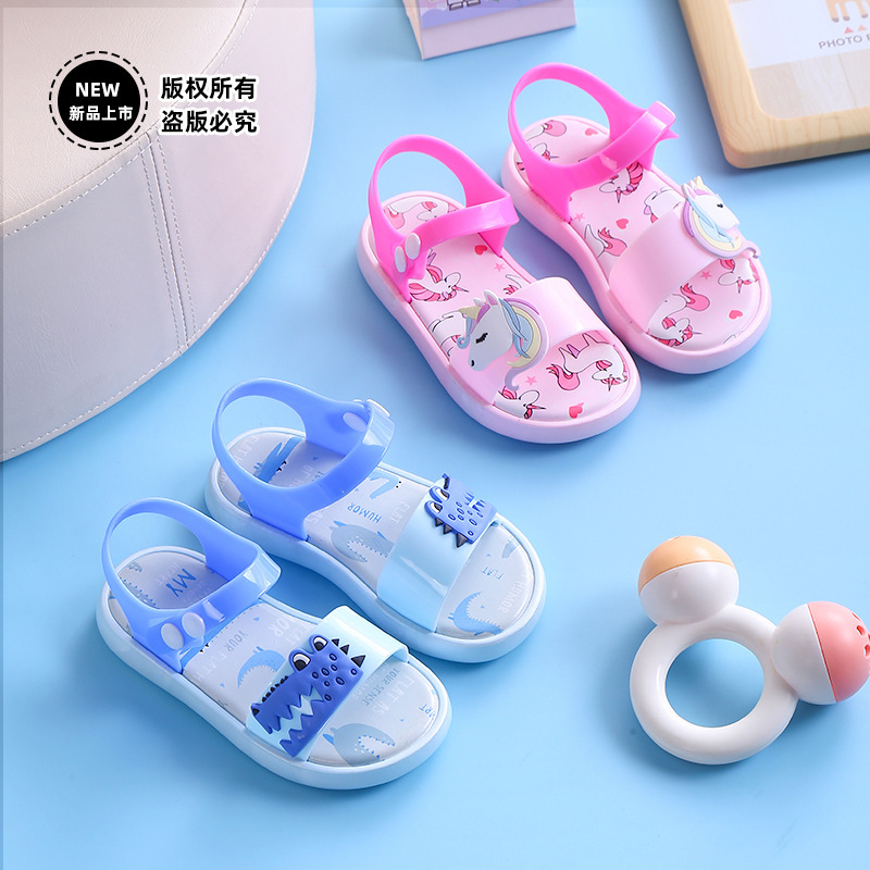 Tùy chỉnh giày cho mùa xuân mới và mùa hè của trẻ em để mang giày hoạt hình trẻ con.