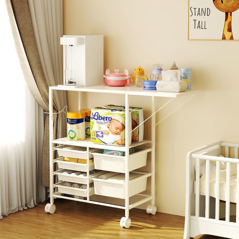 Xếp hàng chéo phòng khách lưu trữ ghế sofa với nhiều sàn nhà bếp cho một xe đẩy nhỏ