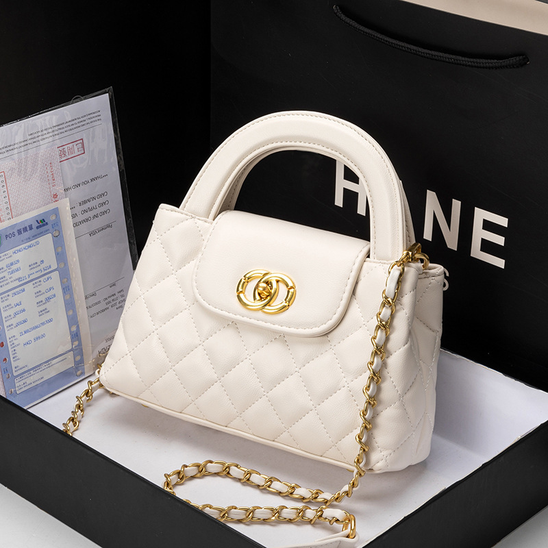 She's got a 2024-spring, summer-new fashion bag, a one-shoulder-slided sarcophagus bag.