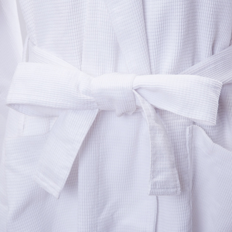 Ladies and gentlemen, adult bathing bathing robes are customised for logo foreign trade.