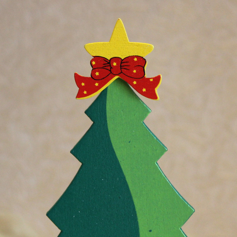 DIY mini-wood tree styling, woody Christmas tree home decorations, office bar styling.