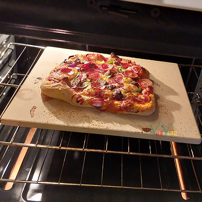 Bánh nướng nướng với bánh Pizza nướng chín 15 inch.