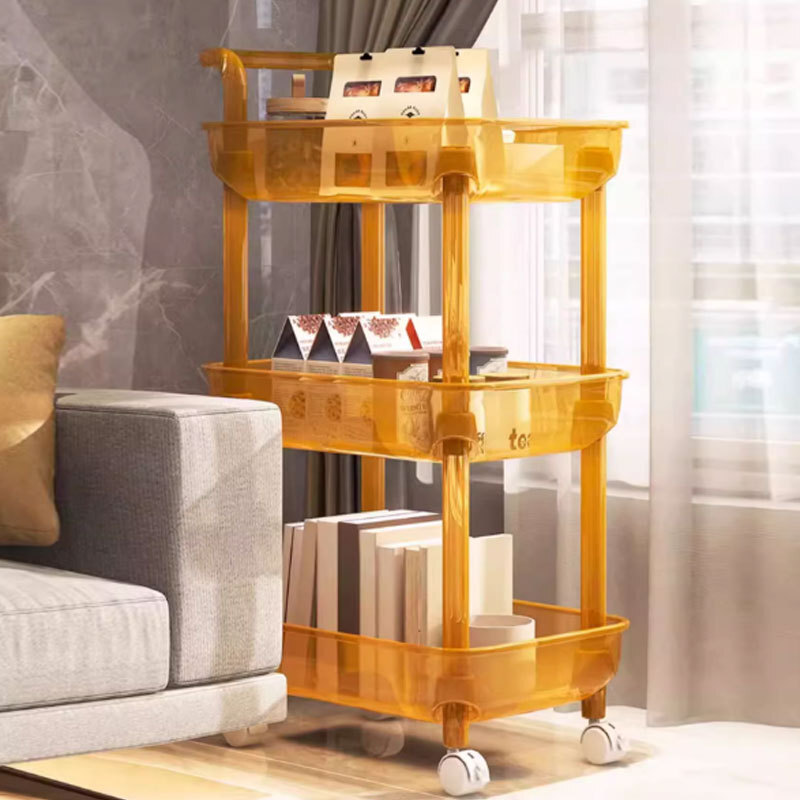 Một xe nhỏ bán đồ ăn vặt được sắp xếp trong một phòng khách di chuyển để thu thập một ngăn kéo nhà vệ sinh tại nhà