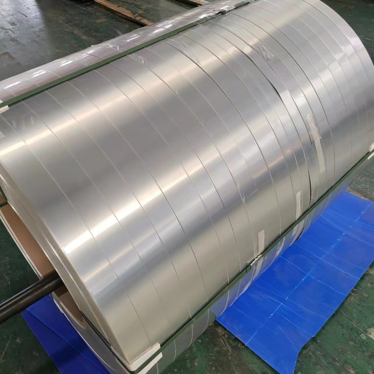 Aluminum rolls, aluminum plates, aluminum magnesium metal.