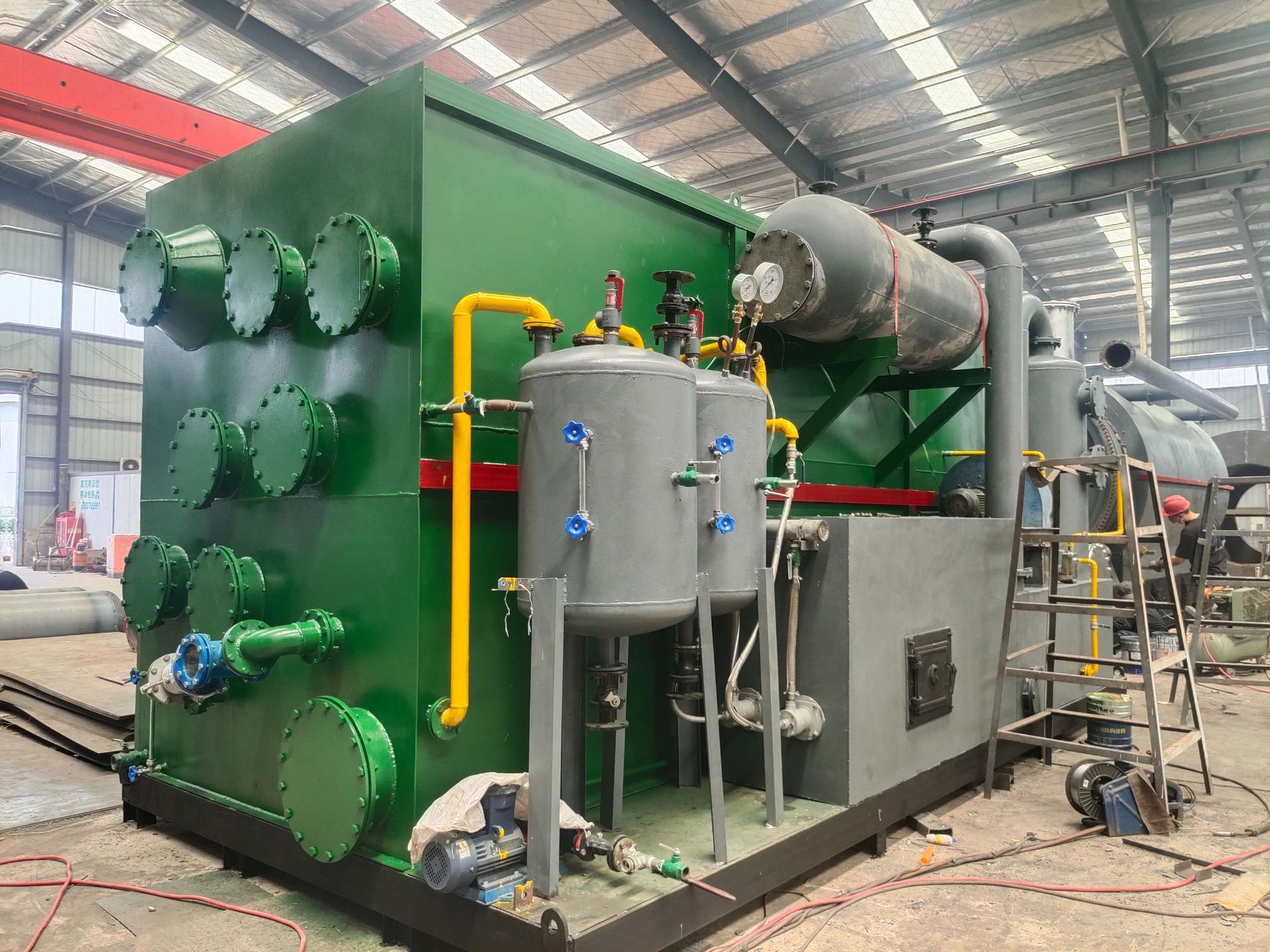 Refinement of waste plastic tyres Small-scale refining equipment Environmentally friendly equipment