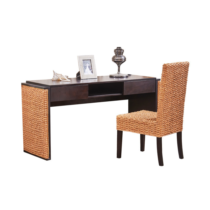 I'm going to make a dresser with a stool in the bedroom.
