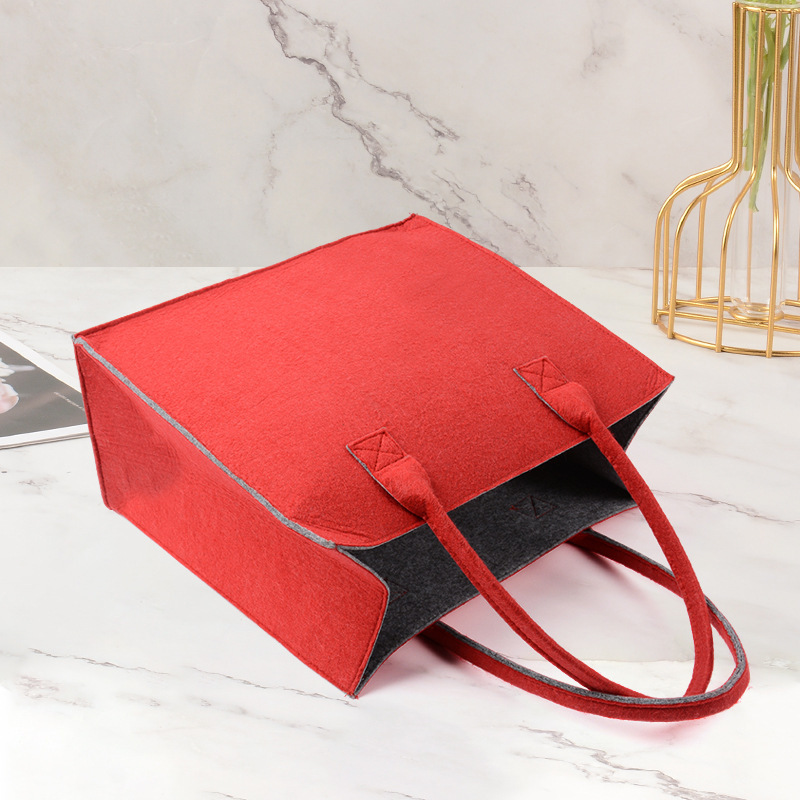 A sample design for the wholesale distribution of hand-held hand-held gift bags tailored by the source manufacturer