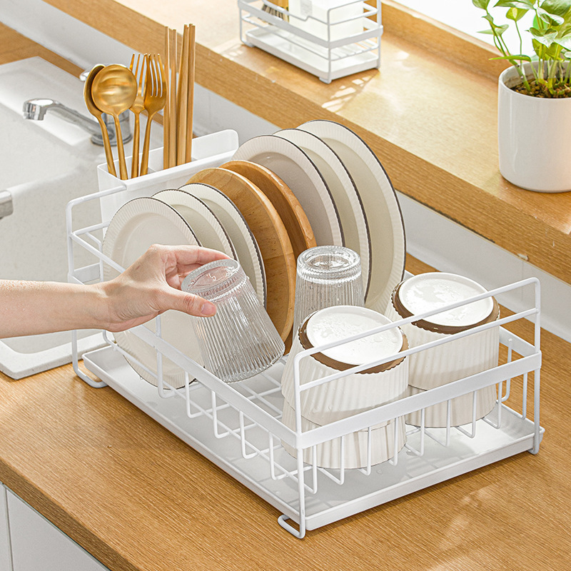 Cung cấp qua hàng rào cung cấp các bếp ăn linh hoạt lớn cho bếp nấu ăn và đũa cho các giá chén nhựa đường một tầng