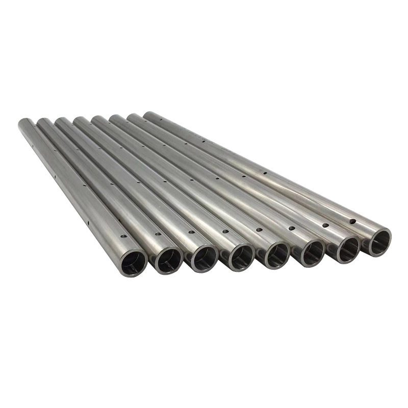 Chiếc xe thép không gỉ này có bề mặt mịn màng của một đường ống có thể dùng vĩnh viễn.