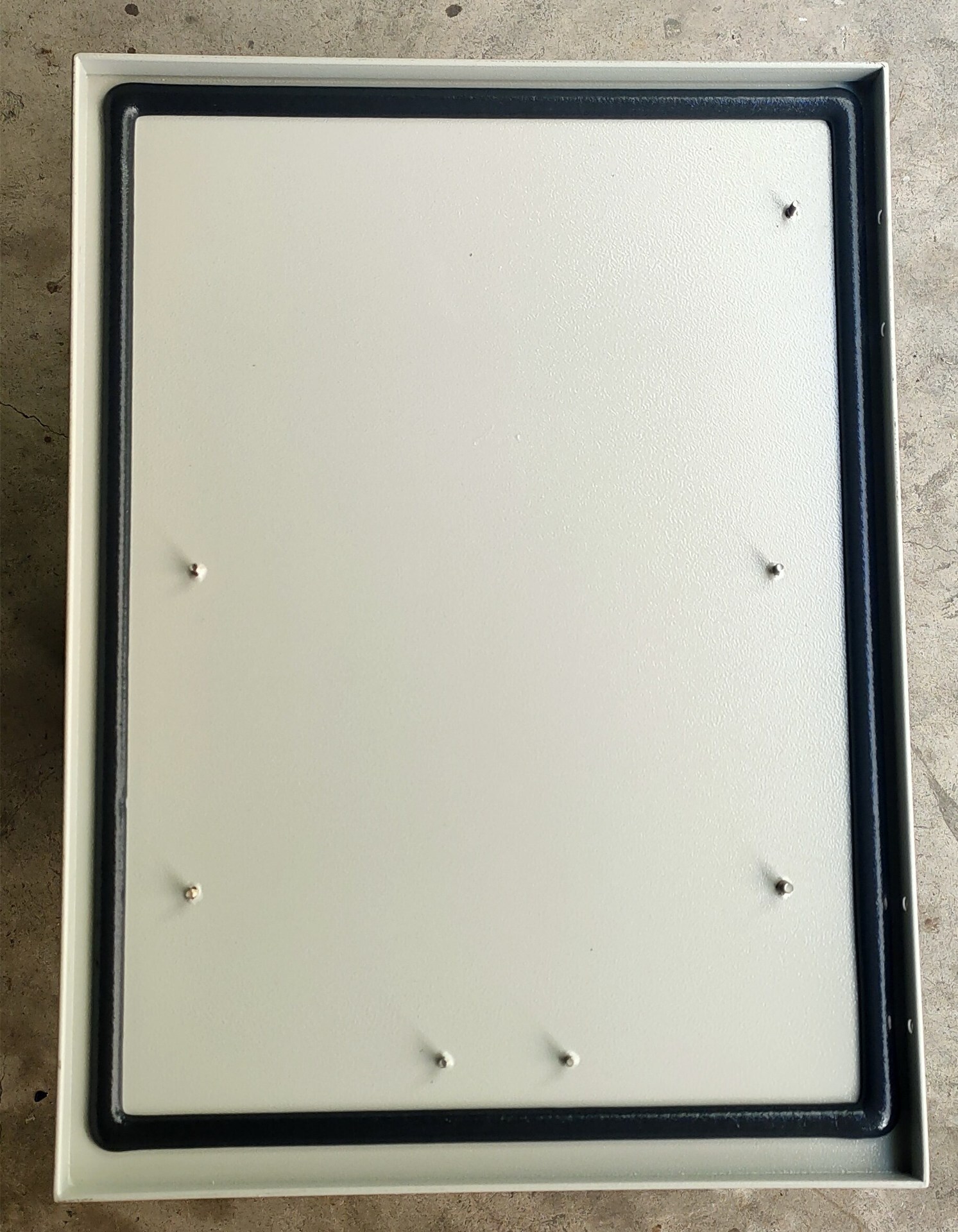 Zippin door sealed hair cream, electric car charger box glued, cabinet door field glue processed