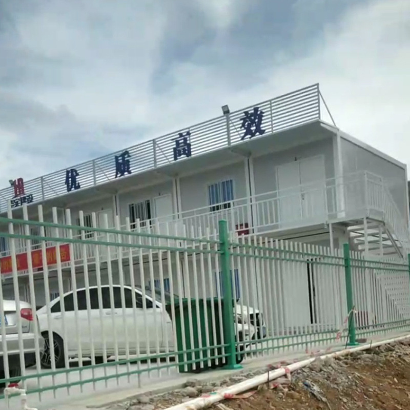 Đặc biệt sản xuất đường ray thép cho việc cầu thang của ban công và bảo vệ thép cho hàng rào an ninh