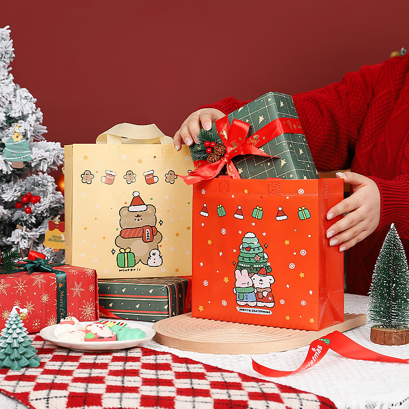 "Christmas children ' s kindergarten gift hand-held waterproof gift bag apple candy snack bag"