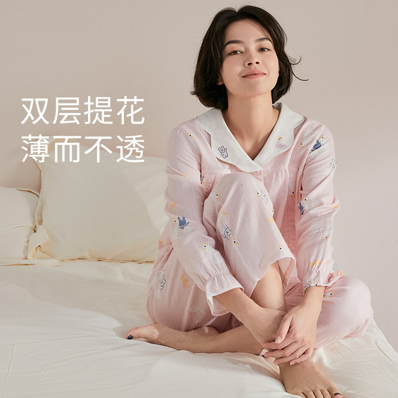 Sau khi cung cấp hoa mùa hè vào tháng tư và chuyển giao của hoàng hôn mùa xuân vào tháng Ba