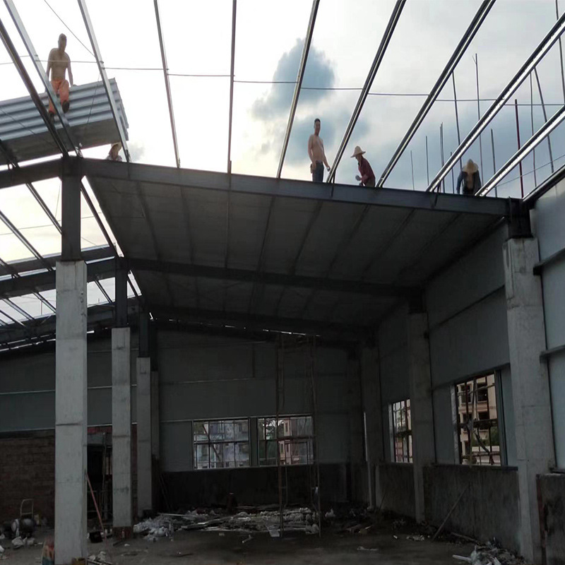 Thiết kế và xây dựng của một bức tường màn cho việc cải tạo phong cảnh thép trang web và kiến trúc thép