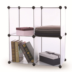 Combining closets to assemble single-person hanger plastic storage cabinets.
