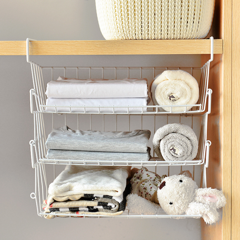 Một cái giỏ dưới tủ đựng đồ trong tủ đồ Daphne, một kệ cho bàn học sinh, đồ dùng nhà ở Nhật.