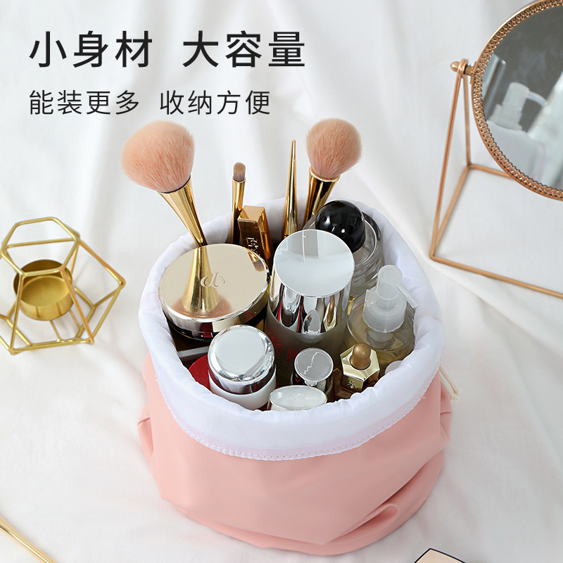 PU-skin-skin make-up bag, LOGO large-volume girl, take a leather-washing bag and take a bag.