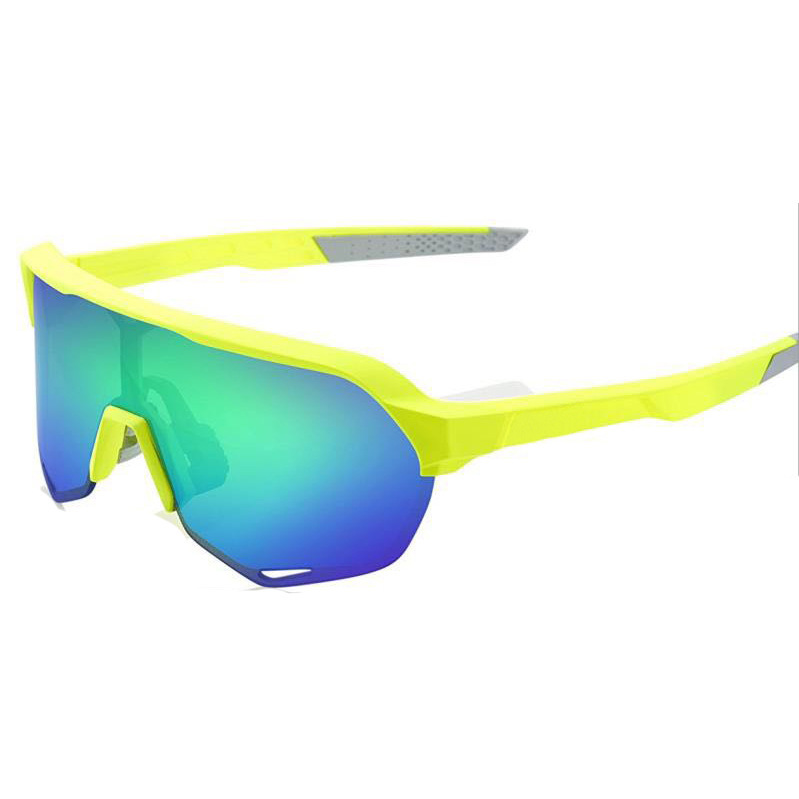 New colored sports glasses for outdoor sunglasses against ultraviolet sunglasses.