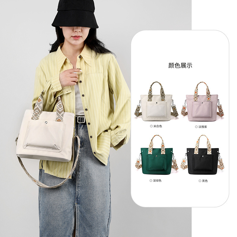 A 2023 new one-shoulder, one-shoulder bag of Nilombo large hand-held buckets.