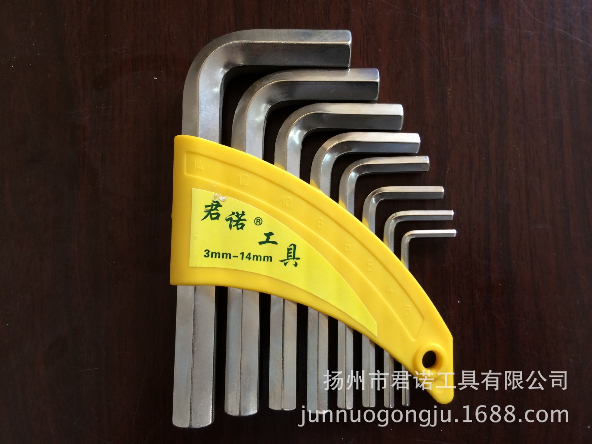 The six-point wrench in the short-haired black of Junno Tool Professionals, with a high-quality set of plastics.