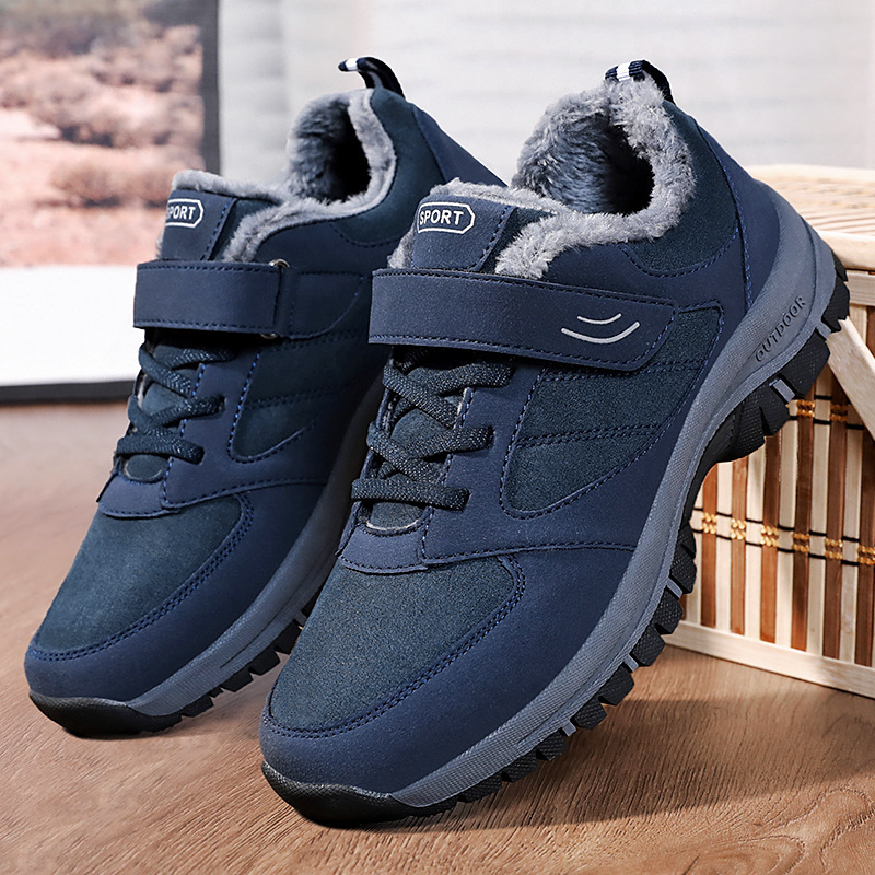 Men's shoes, new men's shoes for the winter season, velvet and robust shoes for warm old man's shoes, and cotton shoes for the couples.