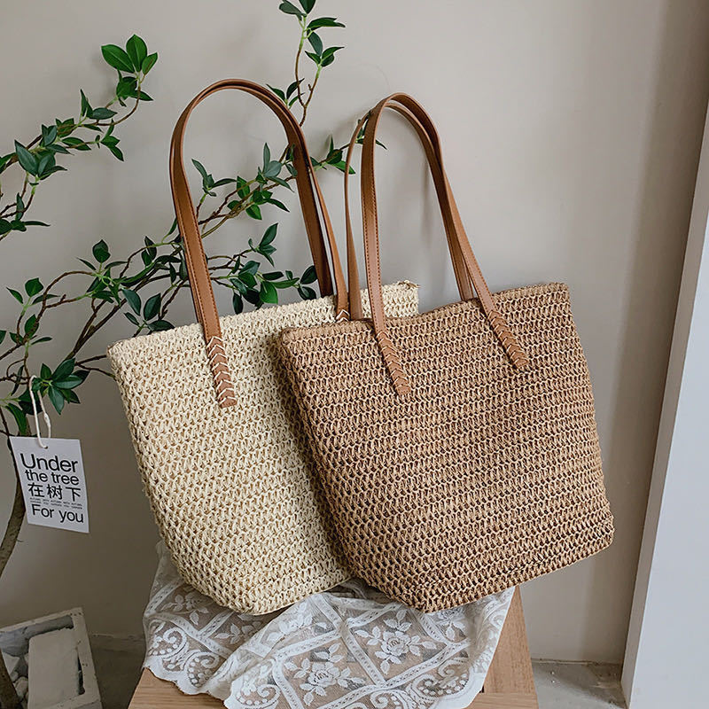 A new one-on-one shoulder bag for re-gotto.