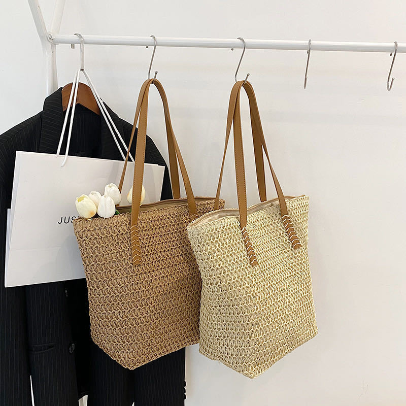 A new one-on-one shoulder bag for re-gotto.