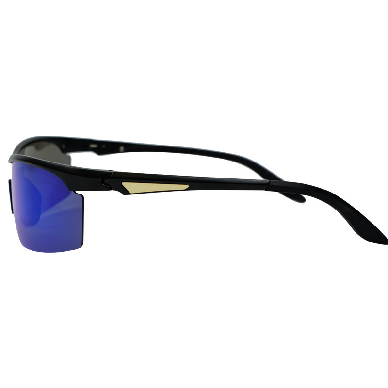 Outdoor cycling of high-resolution optic sunglasses with new night visions above the light magnesium sunglasses.