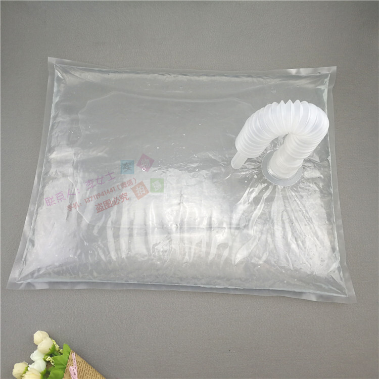 Xe 22L trong túi chứa nước tiểu.