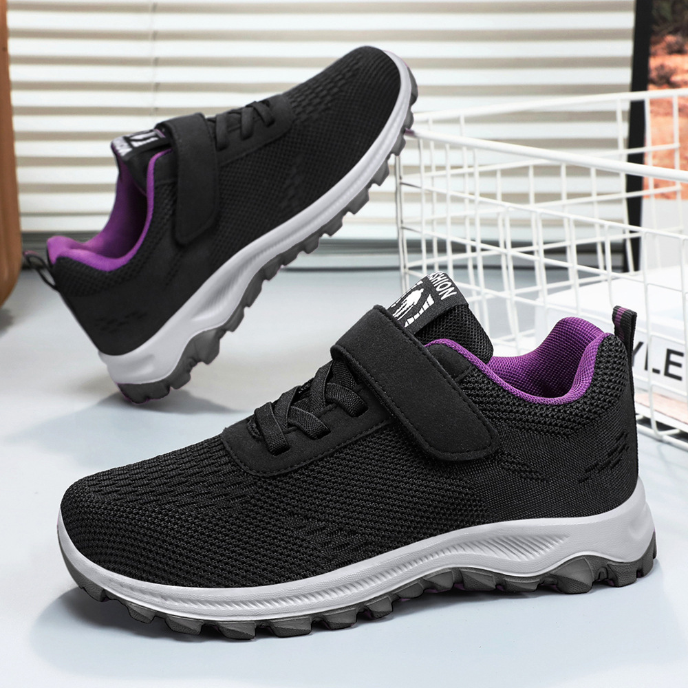 In the fall of 2024, the new couple's comfortable walking shoes lightened the old man's shoes with the magic to travel.