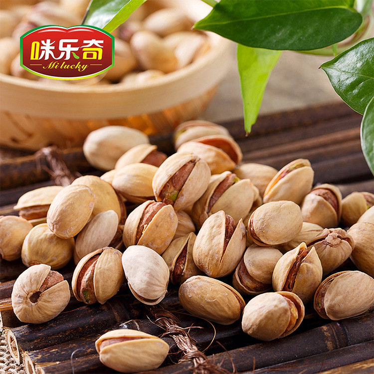 28 gram quả hồ đào buổi sáng mà không có màu trắng trên miệng.