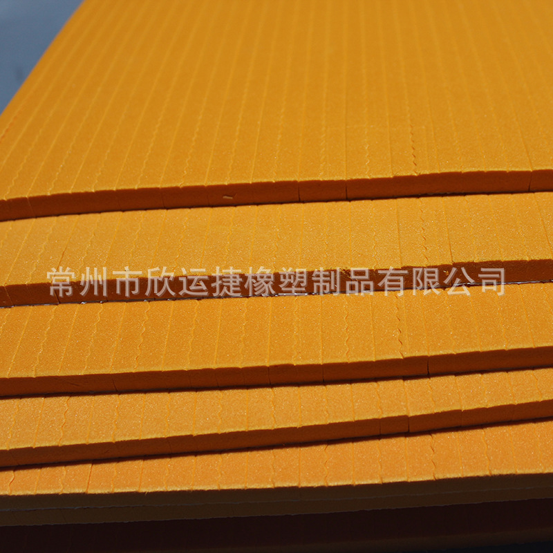 The manufacturer's orange-coloured, 50-degree-high-blade paintbox, sponge-blade, high-bullet pad automole.