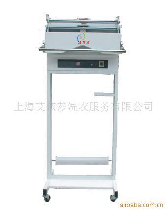 Full equipment for a dry cleaner with a heat-container wrapper with dust packaging equipment for the direct sale of clothes at Mansung, Shanghai