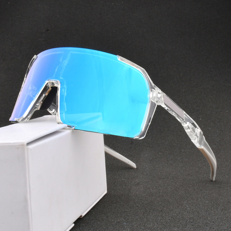 The plant is customised for UV sunglasses and UV sunglasses.