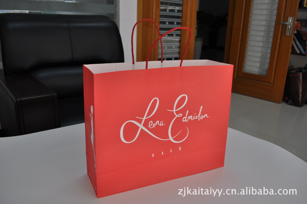 Red paper bags, custom-made hand-held paper bags, supply of drape bag paper bags