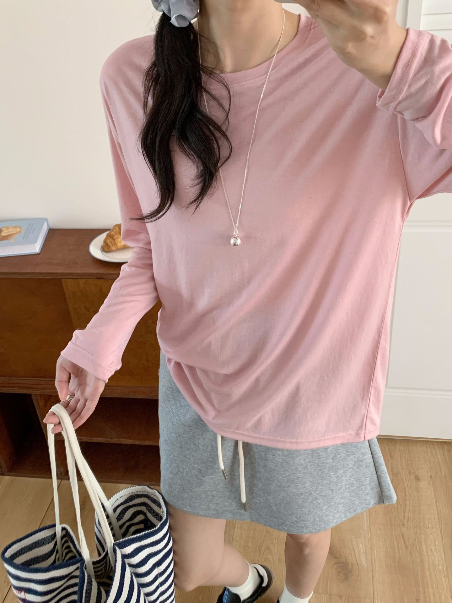 25,216 kem chống nắng, rơm rạ, áo thun, nhãn hiệu xưởng mực.